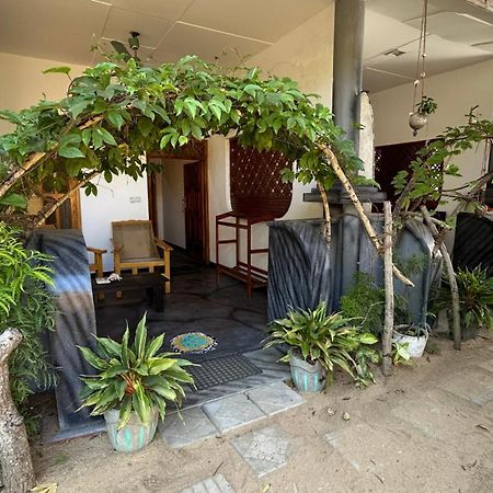 Hakuna Matata Arugambay Arugam Bay Exterior foto